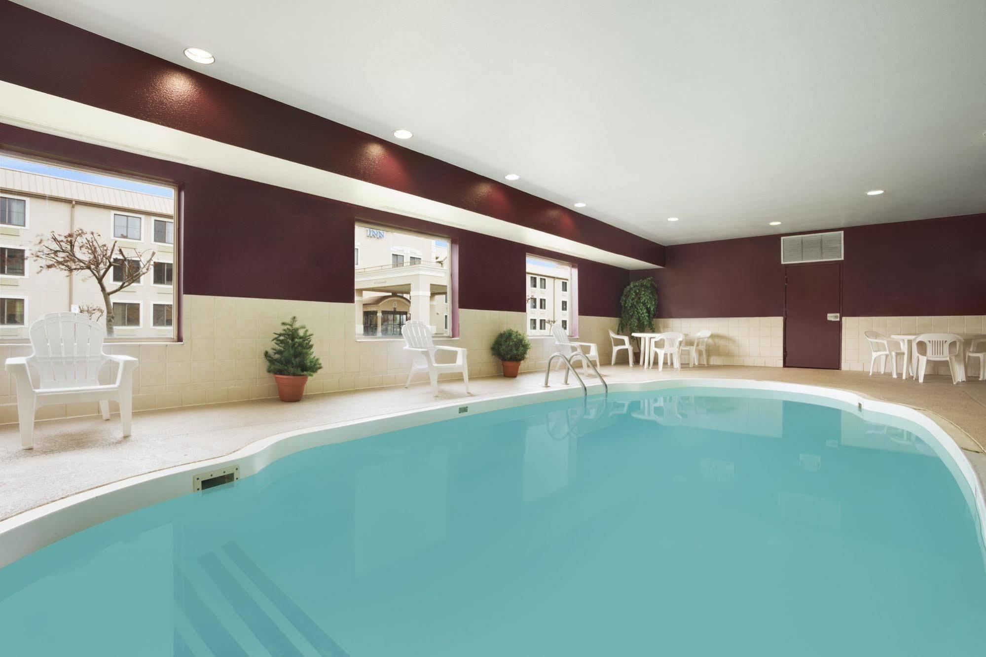 Baymont By Wyndham Anderson Hotell Exteriör bild
